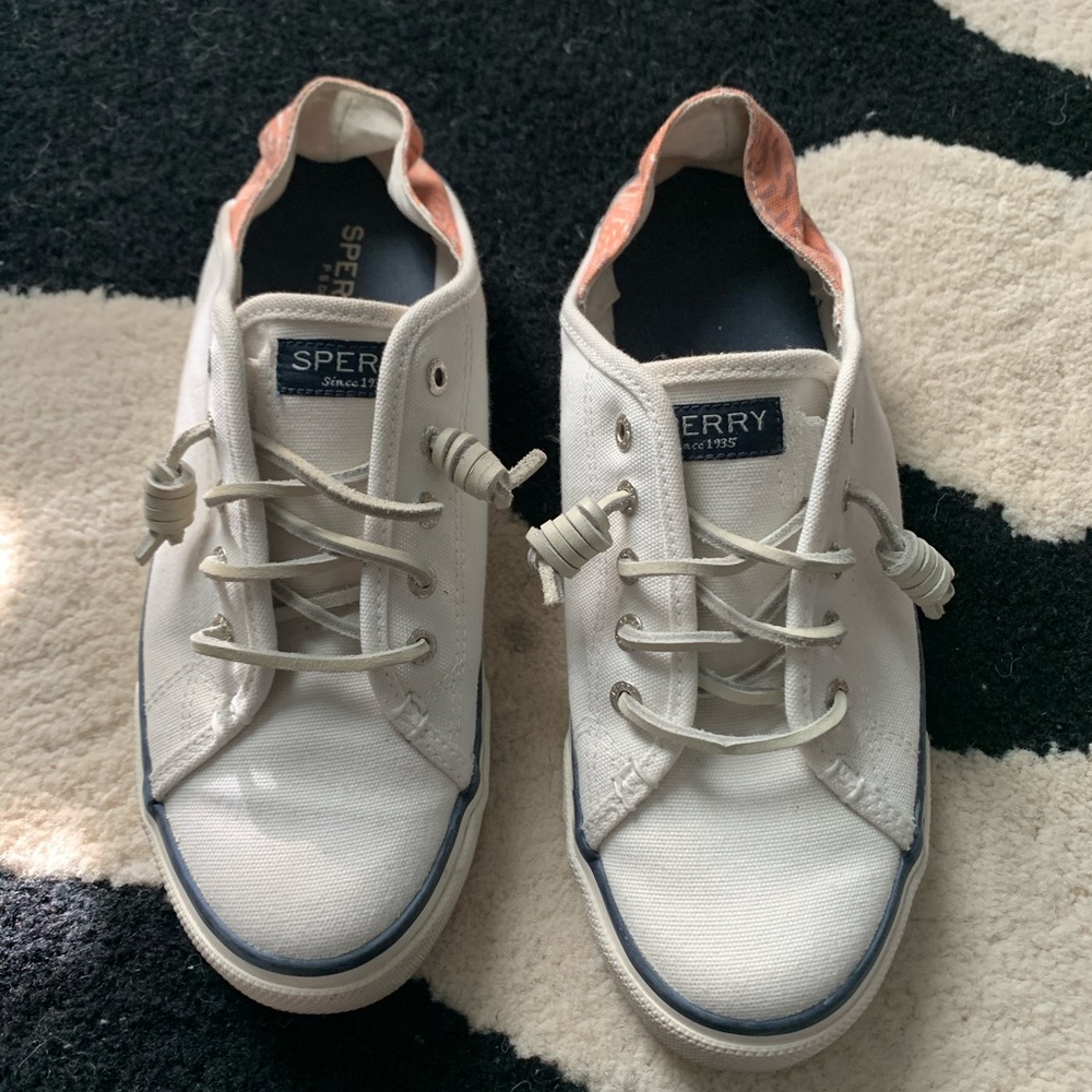 Size 8.5 speedy shoes. Worn maybe twice no stains.